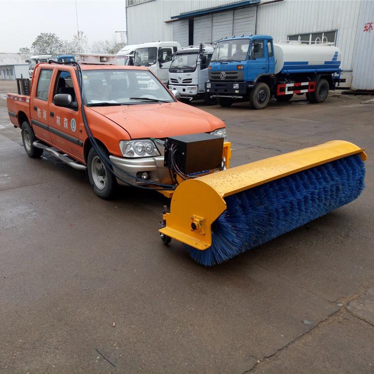 皮卡除雪滚.jpg 皮卡除雪滚.jpg